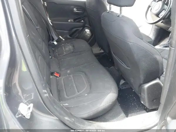ZACNJDB12NPN61220 2022 JEEP RENEGADE - Image 8