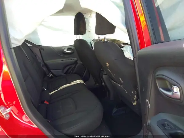 ZACNJDB12NPN64912 2022 JEEP RENEGADE - Image 8