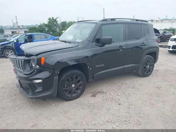 ZACNJDB12NPN68653 2022 JEEP RENEGADE - Image 2