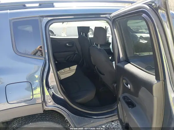 ZACNJDB12NPN83573 2022 JEEP RENEGADE - Image 8