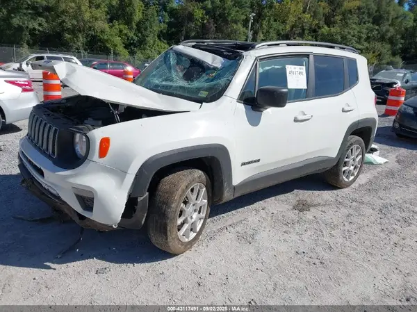 ZACNJDB12NPN87302 2022 JEEP RENEGADE - Image 2