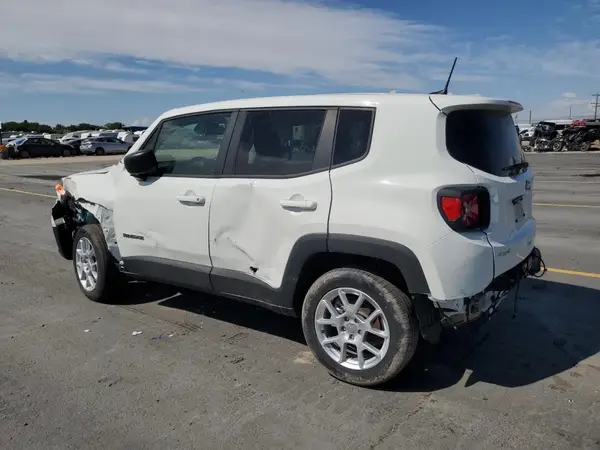 ZACNJDB12PPP13886 2023 JEEP RENEGADE - Image 2