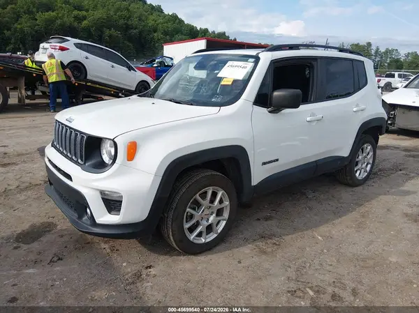 ZACNJDB12PPP17582 2023 JEEP RENEGADE - Image 2