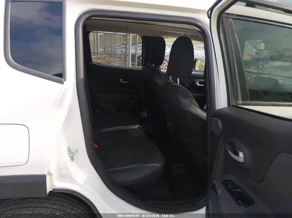 ZACNJDB12PPP17582 2023 JEEP RENEGADE - Image 8