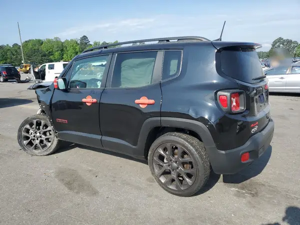 ZACNJDB12PPP26797 2023 JEEP RENEGADE - Image 2