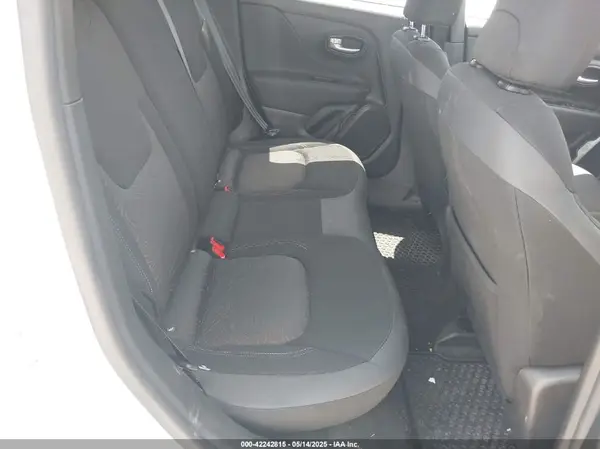 ZACNJDB12PPP39095 2023 JEEP RENEGADE - Image 8