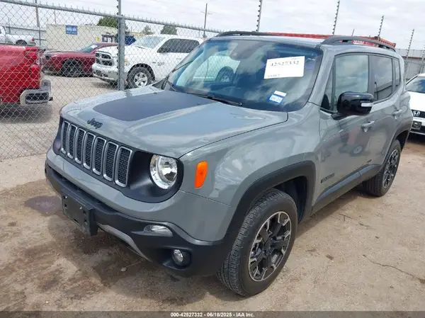 ZACNJDB12PPP44149 2023 JEEP RENEGADE - Image 2