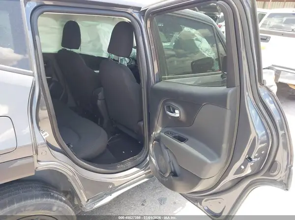 ZACNJDB12PPP55975 2023 JEEP RENEGADE - Image 8