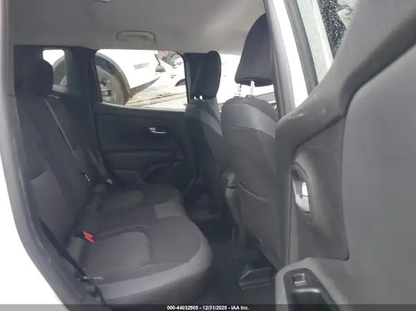 ZACNJDB12PPP63719 2023 JEEP RENEGADE - Image 8