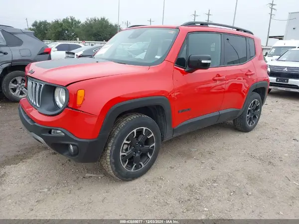 ZACNJDB12PPP71173 2023 JEEP RENEGADE - Image 2