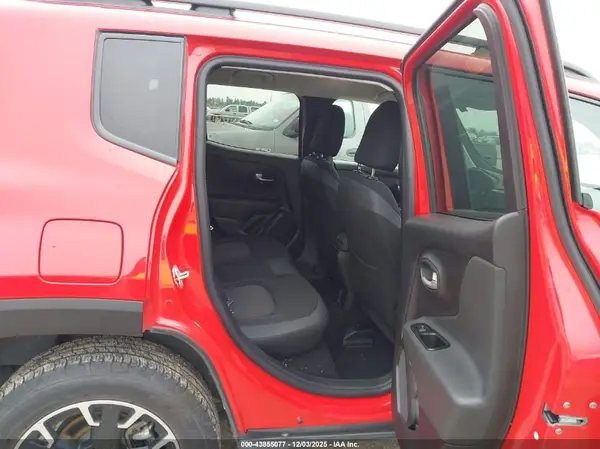ZACNJDB12PPP71173 2023 JEEP RENEGADE - Image 8