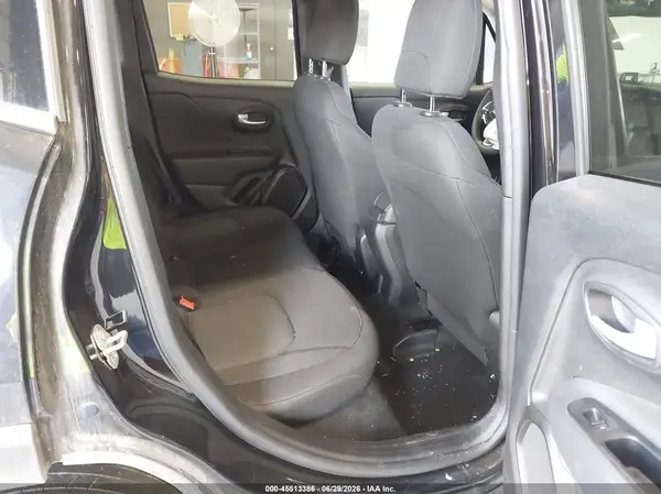 ZACNJDB12PPP71609 2023 JEEP RENEGADE - Image 8