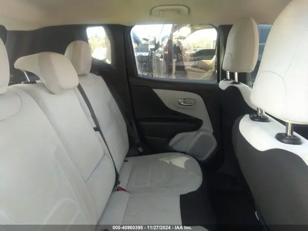 ZACNJDB13NPN45270 2022 JEEP RENEGADE - Image 8