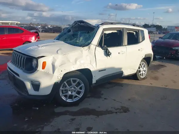 ZACNJDB13NPN48136 2022 JEEP RENEGADE - Image 2