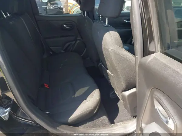 ZACNJDB13NPN64157 2022 JEEP RENEGADE - Image 8
