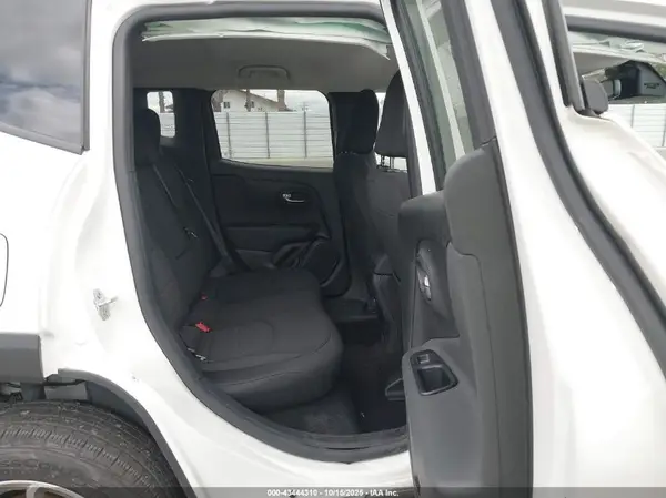 ZACNJDB13NPN71089 2022 JEEP RENEGADE - Image 8