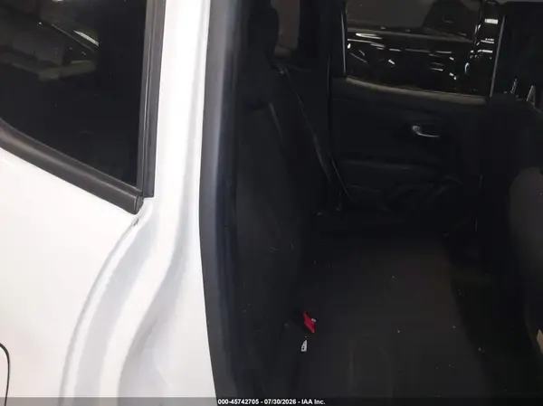 ZACNJDB13NPN72372 2022 JEEP RENEGADE - Image 8