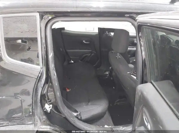 ZACNJDB13NPN86711 2022 JEEP RENEGADE - Image 8