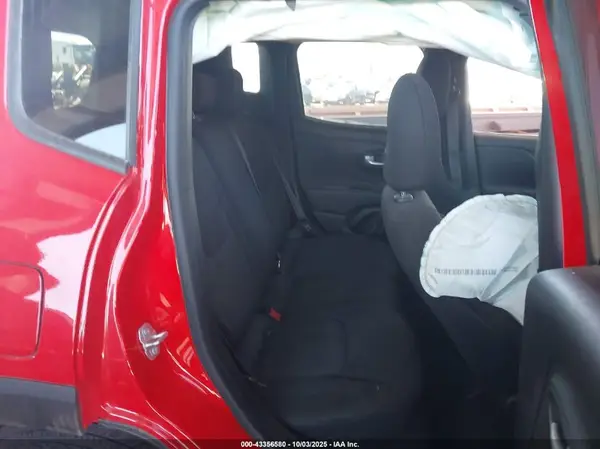 ZACNJDB13PPP16022 2023 JEEP RENEGADE - Image 8