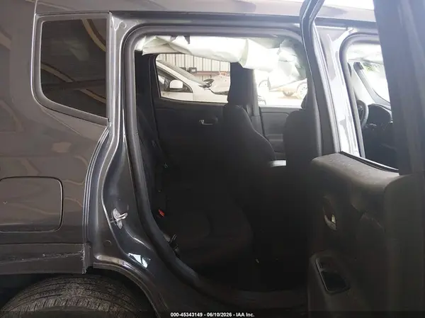 ZACNJDB13PPP16165 2023 JEEP RENEGADE - Image 8