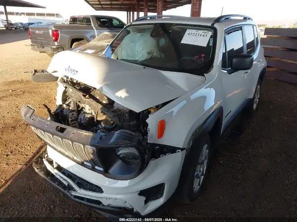 ZACNJDB13PPP32981 2023 JEEP RENEGADE - Image 2