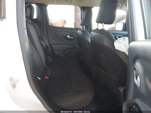 ZACNJDB13PPP32981 2023 JEEP RENEGADE - Image 8