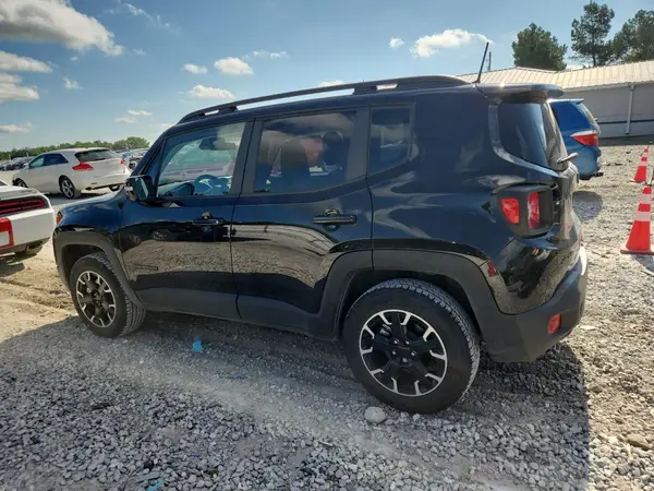 ZACNJDB13PPP33855 2023 JEEP RENEGADE - Image 2