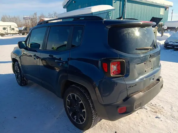 ZACNJDB13PPP40188 2023 JEEP RENEGADE - Image 2