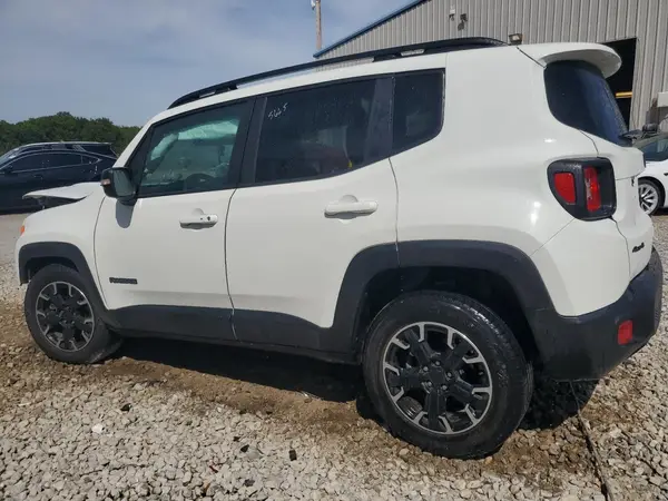 ZACNJDB13PPP72610 2023 JEEP RENEGADE - Image 2