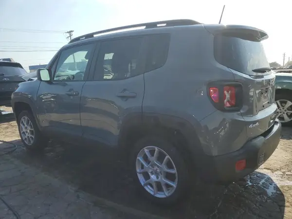 ZACNJDB14NPN46556 2022 JEEP RENEGADE - Image 2