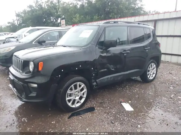 ZACNJDB14NPN48047 2022 JEEP RENEGADE - Image 2