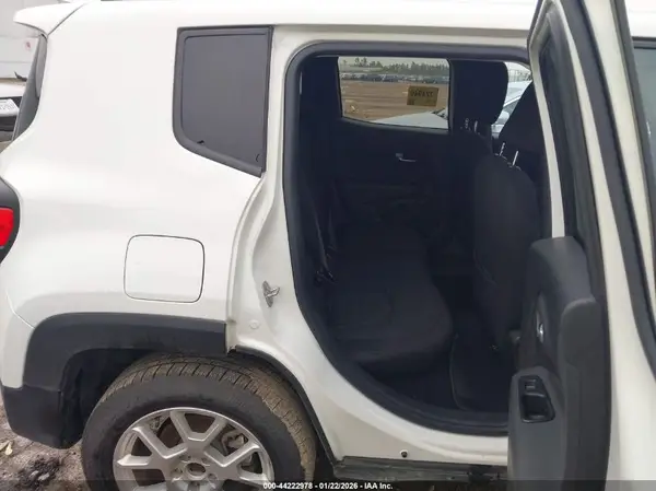 ZACNJDB14NPN48081 2022 JEEP RENEGADE - Image 8