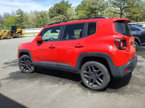 ZACNJDB14NPN52941 2022 JEEP RENEGADE - Image 2