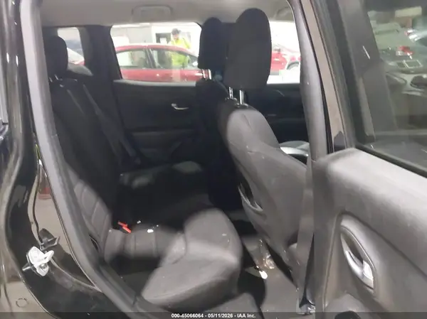 ZACNJDB14NPN62790 2022 JEEP RENEGADE - Image 8