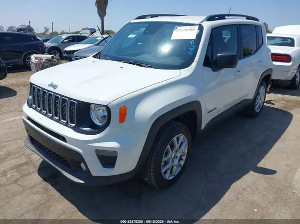 ZACNJDB14NPN69500 2022 JEEP RENEGADE - Image 2
