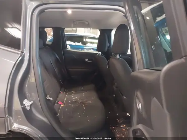 ZACNJDB14NPN72364 2022 JEEP RENEGADE - Image 8