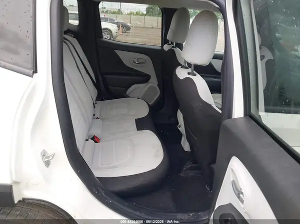 ZACNJDB14NPN78505 2022 JEEP RENEGADE - Image 8