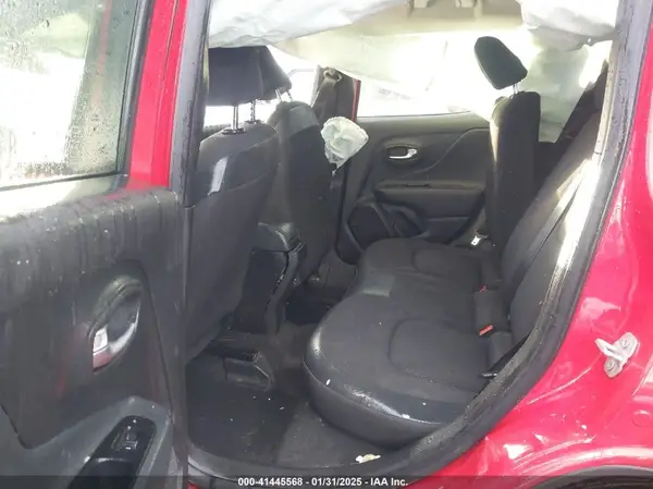 ZACNJDB14NPN82389 2022 JEEP RENEGADE - Image 8