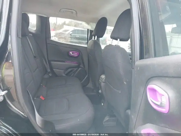 ZACNJDB14NPN83817 2022 JEEP RENEGADE - Image 8