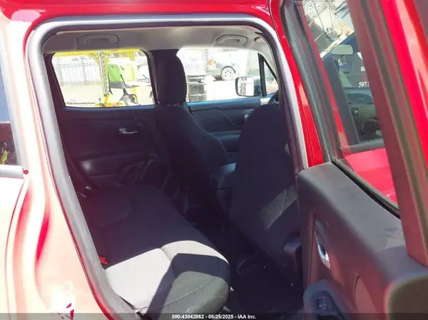 ZACNJDB14PPP12416 2023 JEEP RENEGADE - Image 8