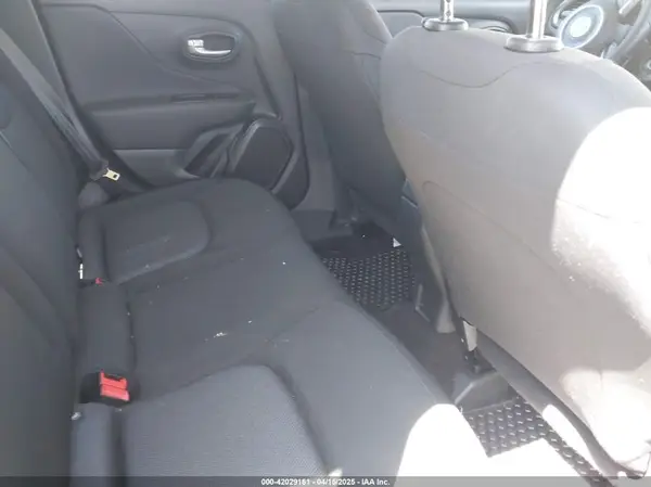 ZACNJDB14PPP32584 2023 JEEP RENEGADE - Image 8