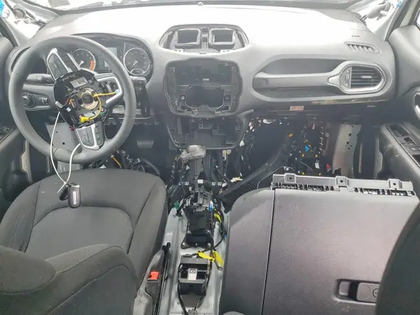 ZACNJDB14PPP39986 2023 JEEP RENEGADE - Image 8
