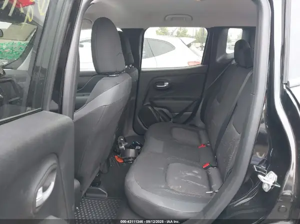 ZACNJDB14PPP40717 2023 JEEP RENEGADE - Image 8
