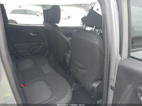ZACNJDB14PPP56934 2023 JEEP RENEGADE - Image 8