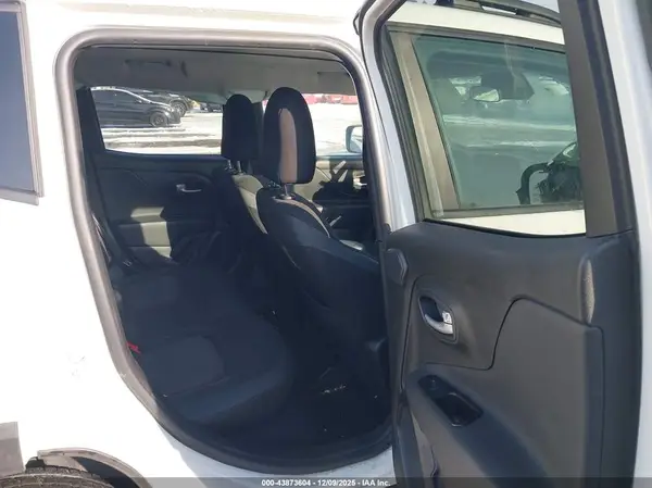 ZACNJDB14PPP57159 2023 JEEP RENEGADE - Image 8
