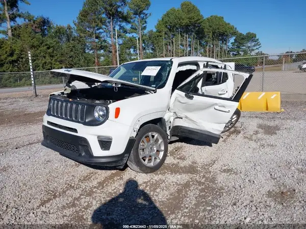 ZACNJDB14PPP66198 2023 JEEP RENEGADE - Image 2