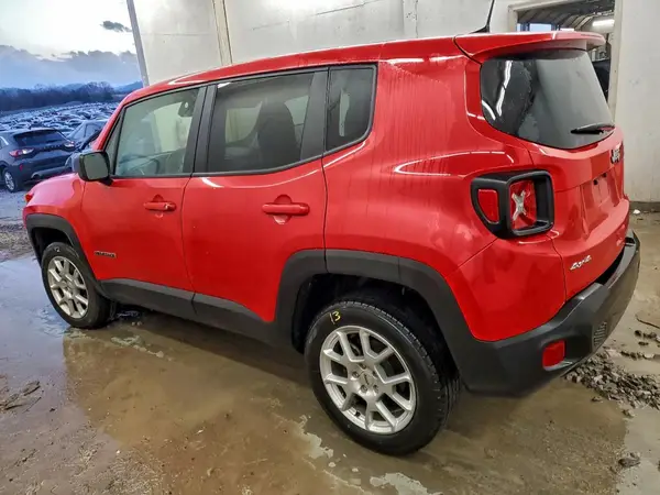 ZACNJDB14PPP66279 2023 JEEP RENEGADE - Image 2