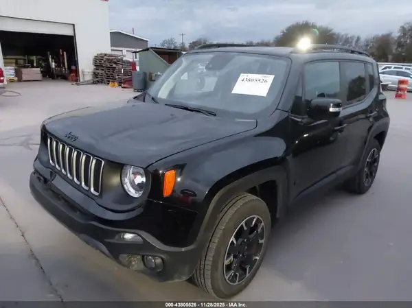 ZACNJDB14PPP72325 2023 JEEP RENEGADE - Image 2