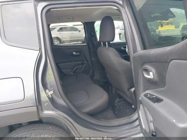 ZACNJDB14PPP73216 2023 JEEP RENEGADE - Image 8