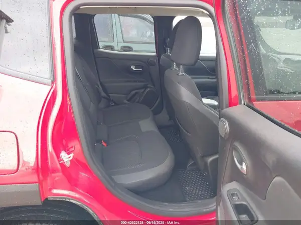 ZACNJDB15NPN64208 2022 JEEP RENEGADE - Image 8